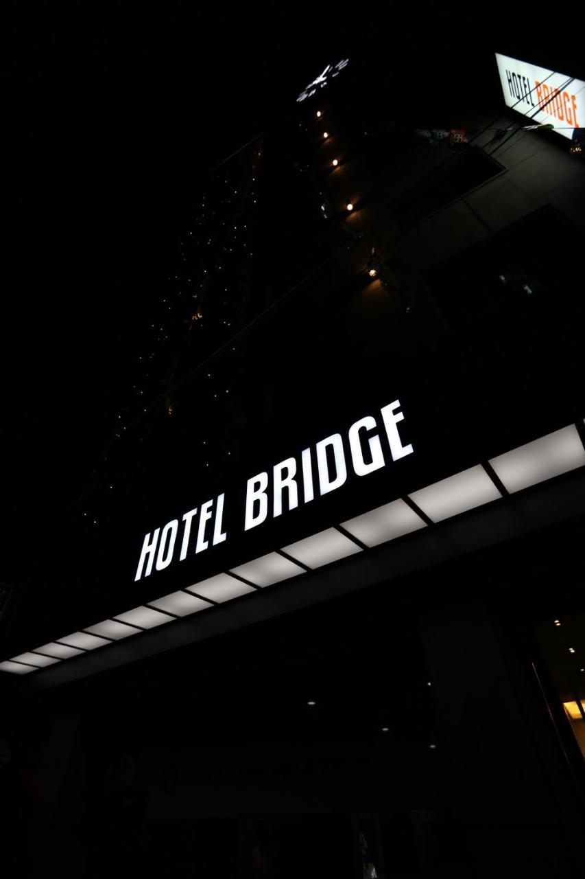 Hotel Bridge Пусан Екстер'єр фото